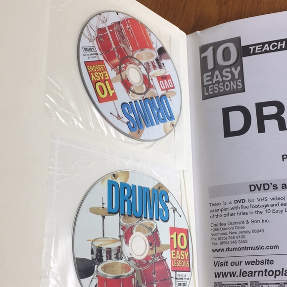 Drums book w/ 2CDs - Picture 2 of 3